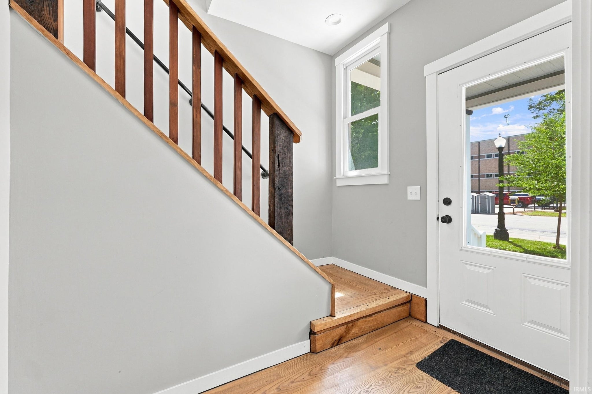 Image of 1016 W Washington Boulevard 1
