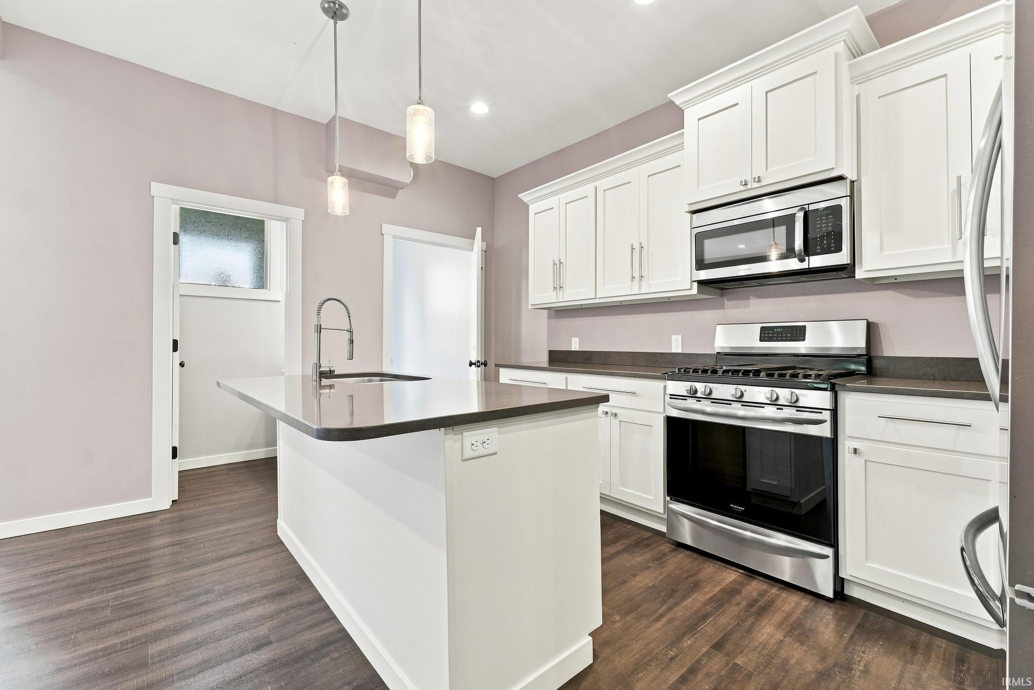 Image of 1016 W Washington Boulevard 1