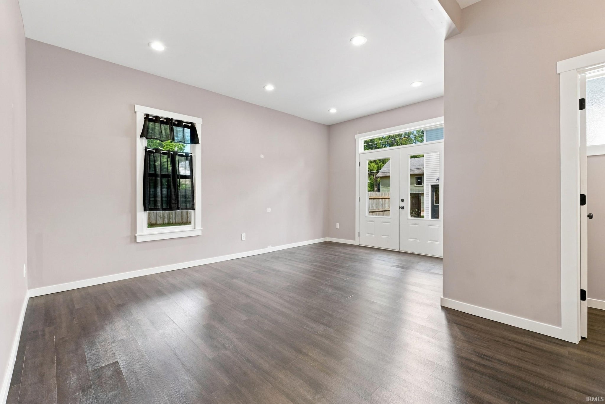 Image of 1016 W Washington Boulevard 1