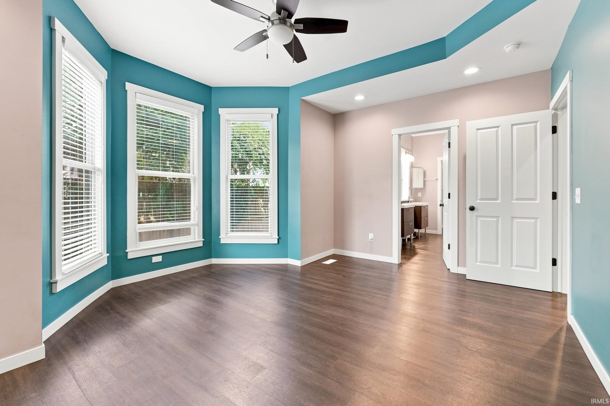 Image of 1016 W Washington Boulevard 1